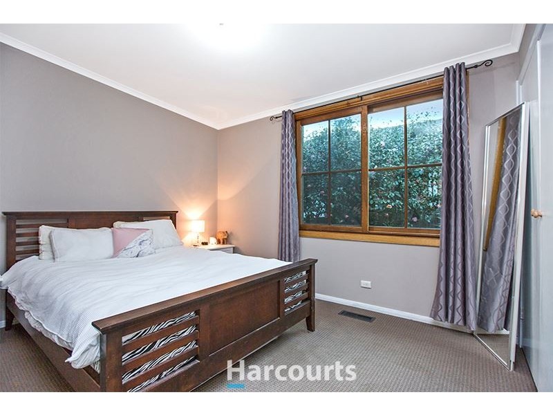 11 Gardenia Street, Pakenham VIC 3810