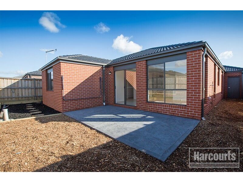 6 Canyon Avenve, Clyde VIC 3978