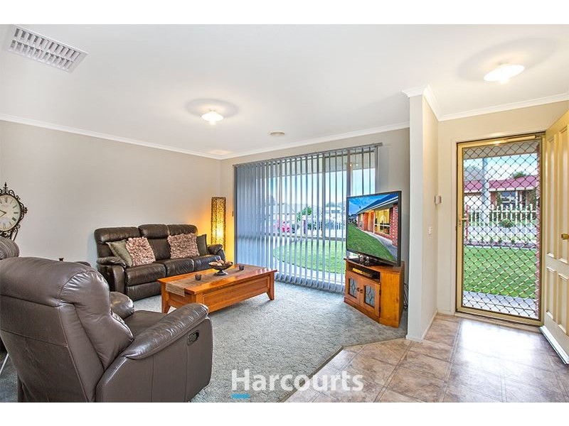 60 Eagle Drive, Pakenham VIC 3810