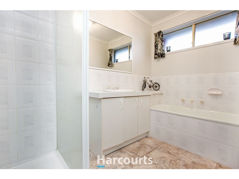 60 Eagle Drive, Pakenham VIC 3810