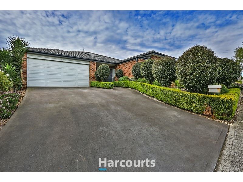 35 Silver Gum Drive, Pakenham VIC 3810
