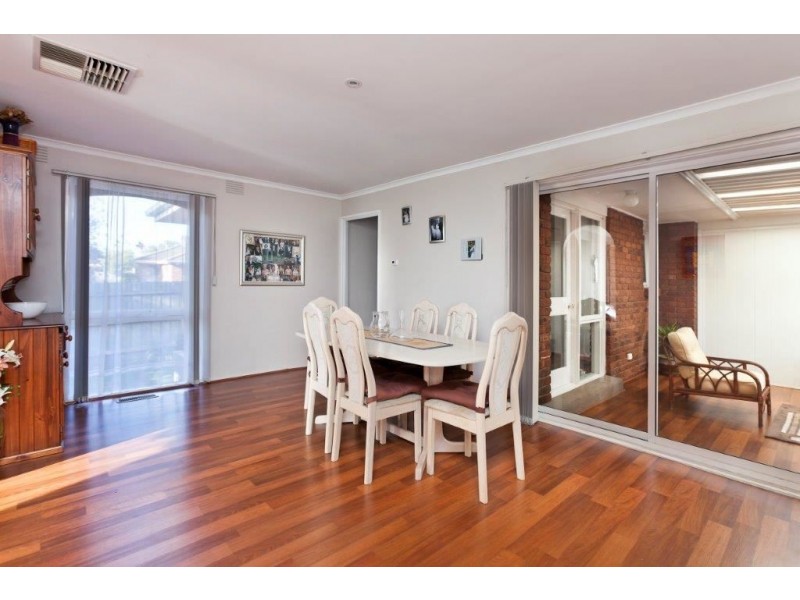 38 Mahon Crescent, Narre Warren VIC 3805