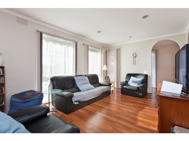 38 Mahon Crescent, Narre Warren VIC 3805