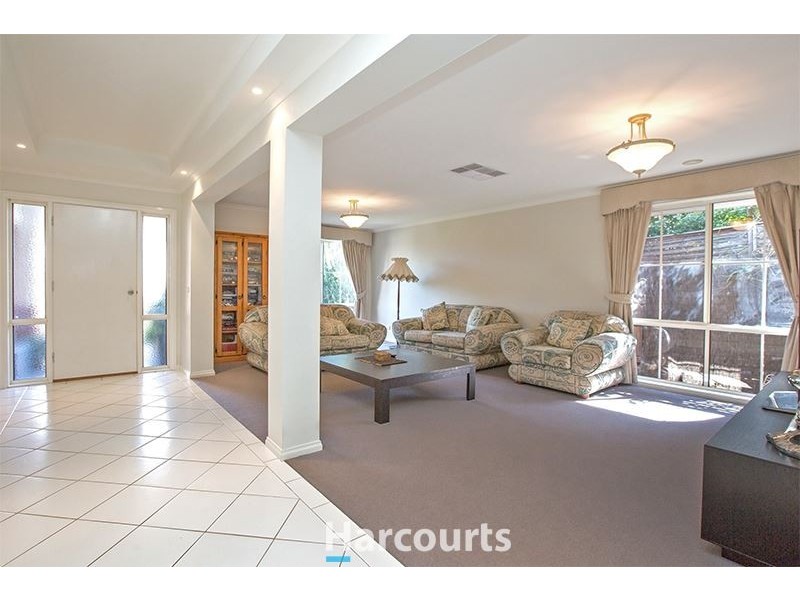 99 Ebony Drive, Pakenham VIC 3810