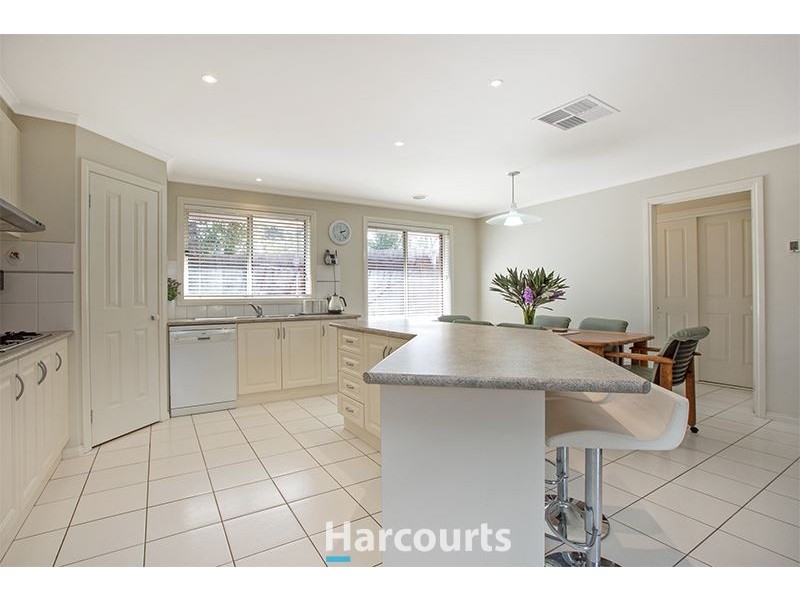 99 Ebony Drive, Pakenham VIC 3810