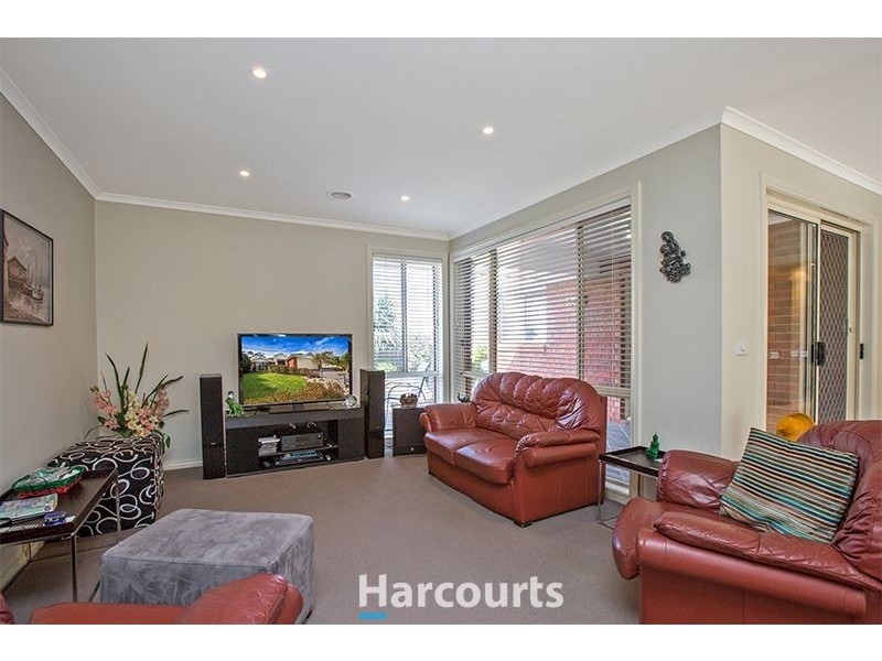 99 Ebony Drive, Pakenham VIC 3810