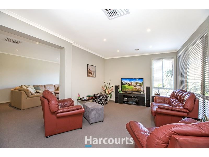 99 Ebony Drive, Pakenham VIC 3810