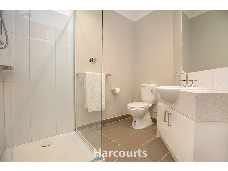 8/13 Harlesden Circuit, Pakenham VIC 3810