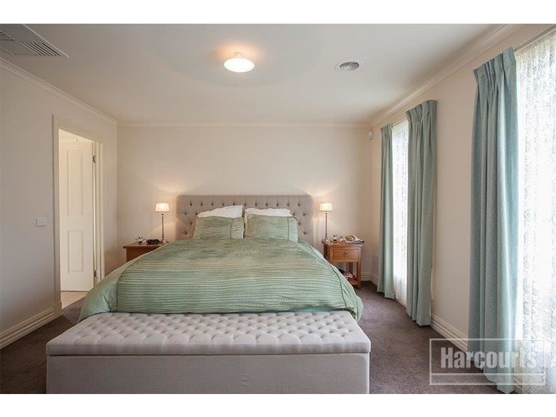 9 Willowbank Pocket, Pakenham VIC 3810