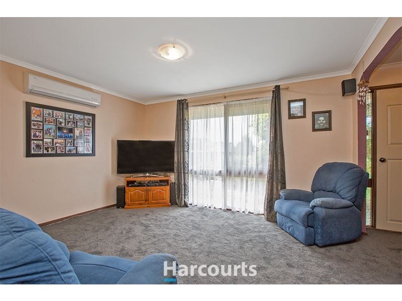 6 Bluegrass Crescent, Pakenham VIC 3810