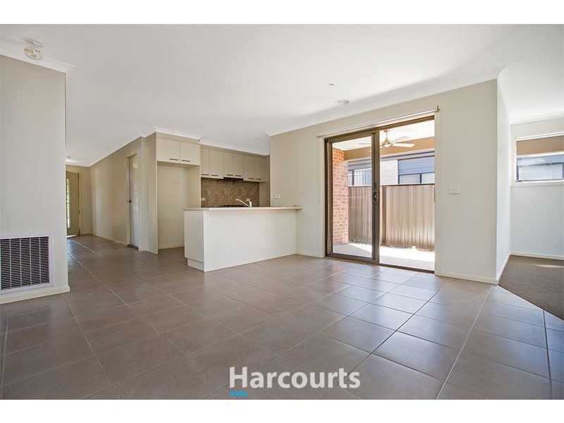 14 Botham Crescent, Pakenham VIC 3810