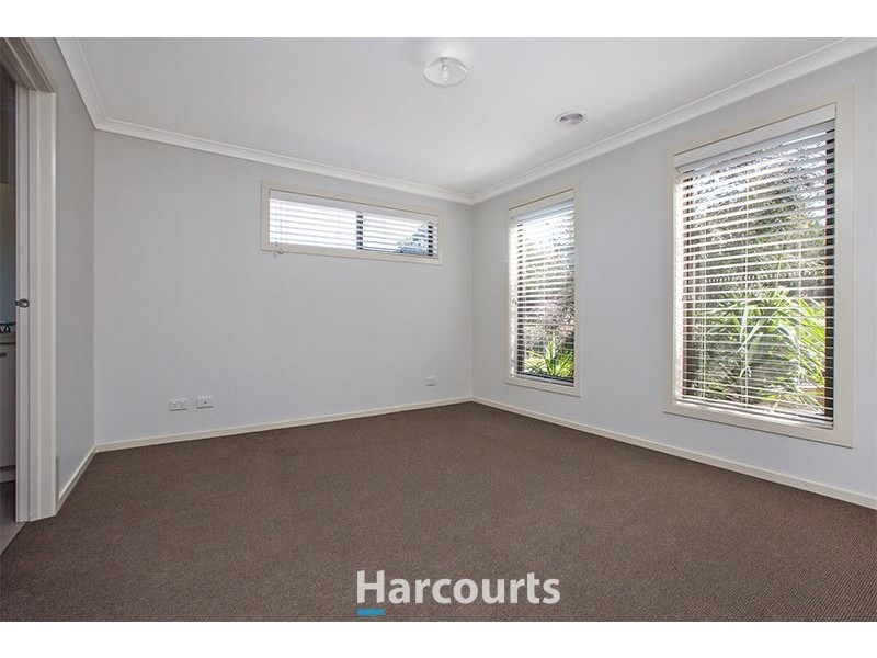 14 Botham Crescent, Pakenham VIC 3810