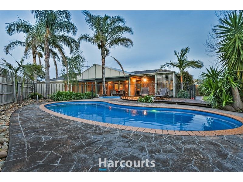 15 Benor Court, Pakenham VIC 3810