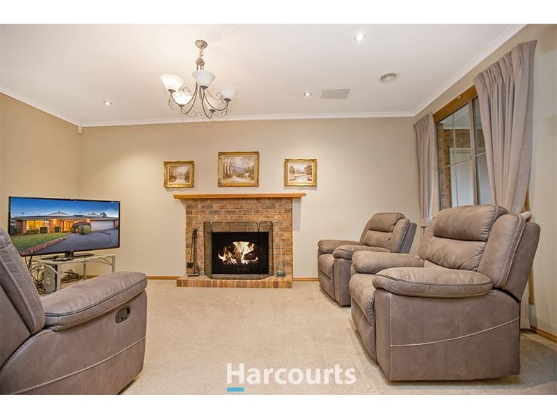 15 Benor Court, Pakenham VIC 3810