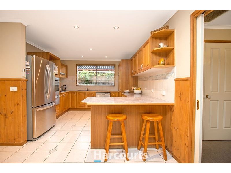 15 Benor Court, Pakenham VIC 3810