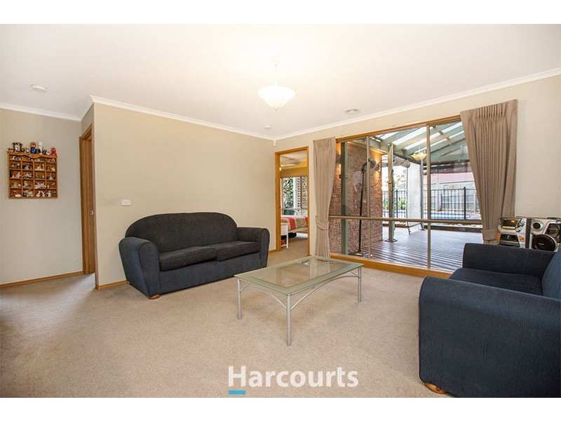 15 Benor Court, Pakenham VIC 3810