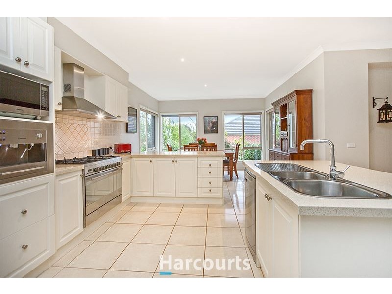 1 Macquarie Circuit, Pakenham VIC 3810