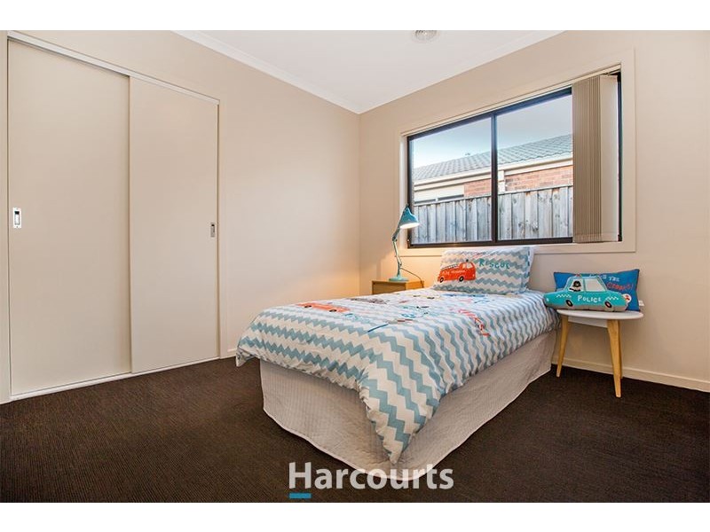 15 Young Street, Pakenham VIC 3810