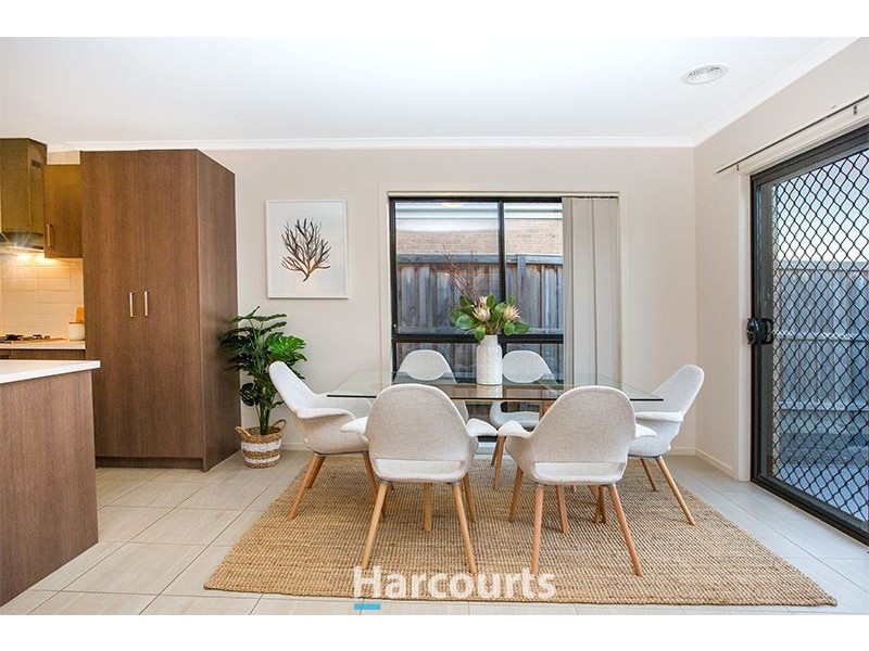 15 Young Street, Pakenham VIC 3810