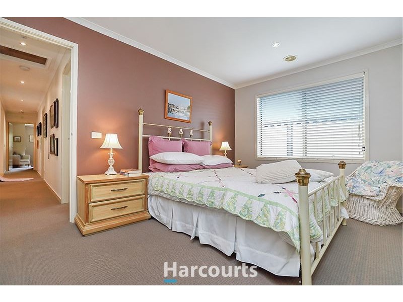 6 Huron Parkway, Pakenham VIC 3810