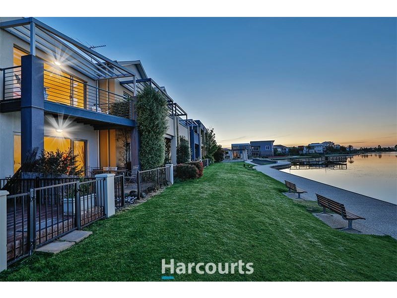 7/2 The Entrance, Pakenham VIC 3810