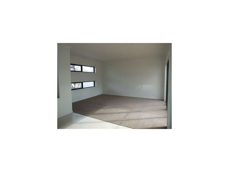 27 Flemington Rise, Officer VIC 3809