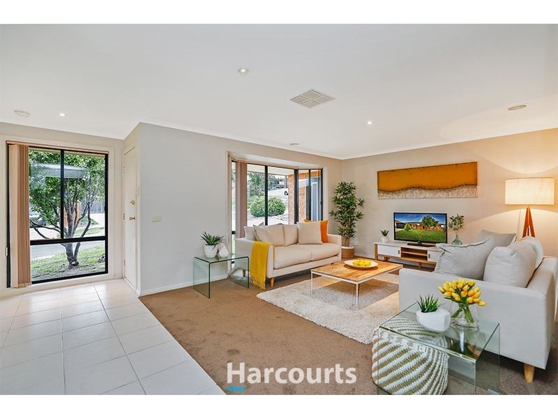 17 Luca Place, Pakenham VIC 3810