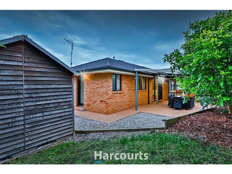 17 Luca Place, Pakenham VIC 3810