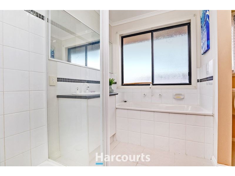 17 Luca Place, Pakenham VIC 3810