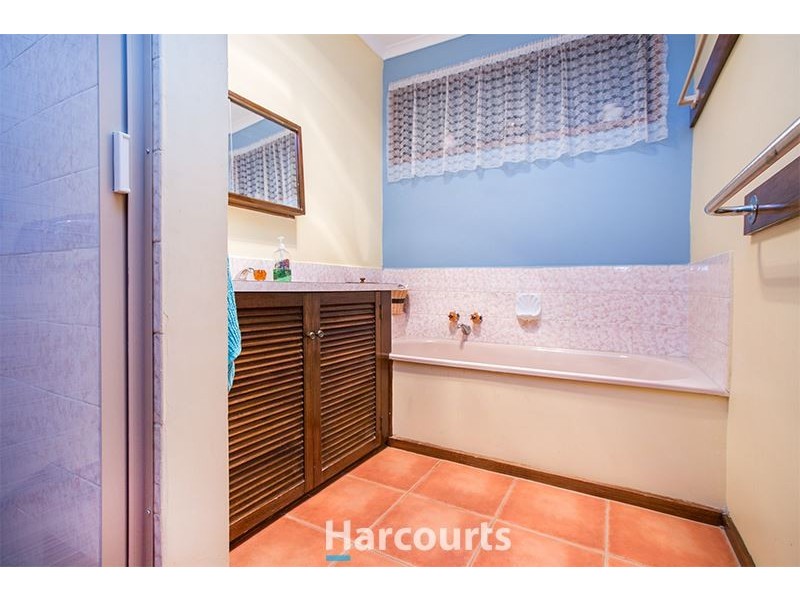 4 Rosalie Court, Pakenham VIC 3810