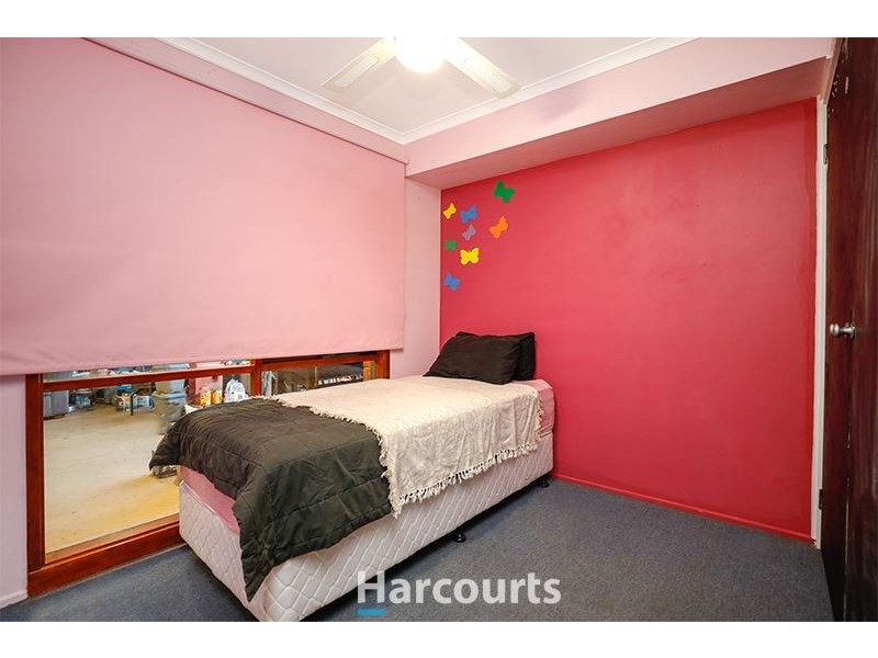 6 Bridle Place, Pakenham VIC 3810