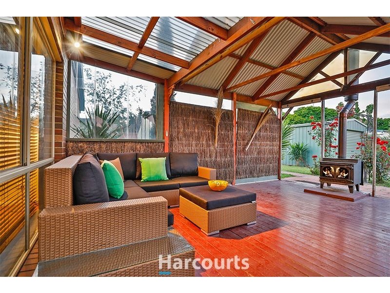 2 Livingstone Boulevard, Pakenham VIC 3810