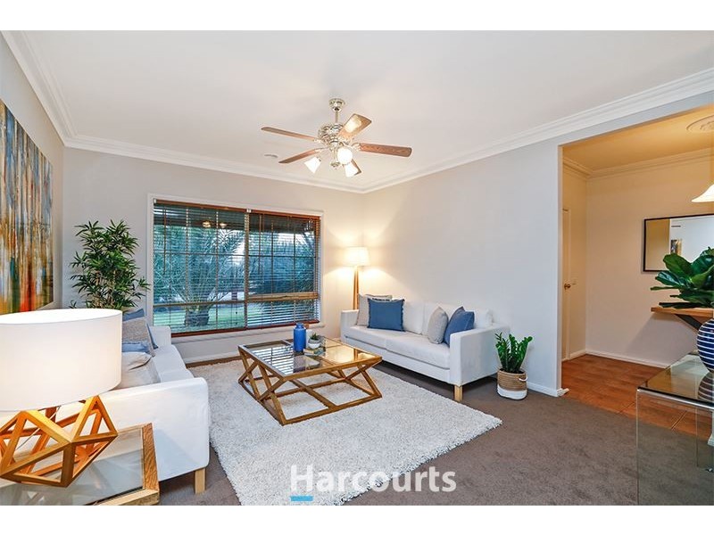 2 Livingstone Boulevard, Pakenham VIC 3810