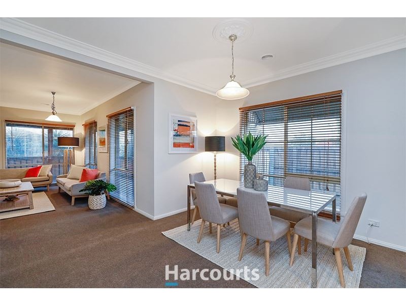 2 Livingstone Boulevard, Pakenham VIC 3810