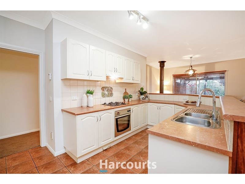 2 Livingstone Boulevard, Pakenham VIC 3810