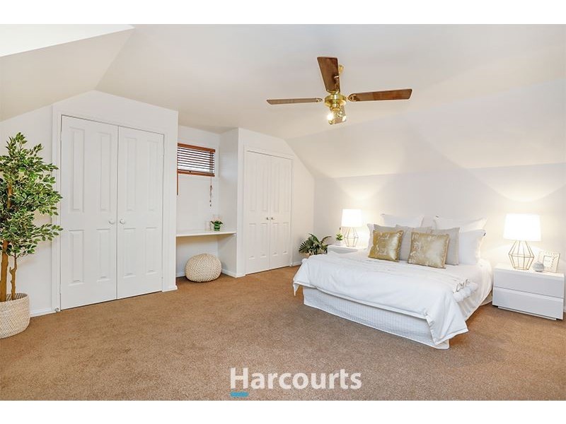 2 Livingstone Boulevard, Pakenham VIC 3810