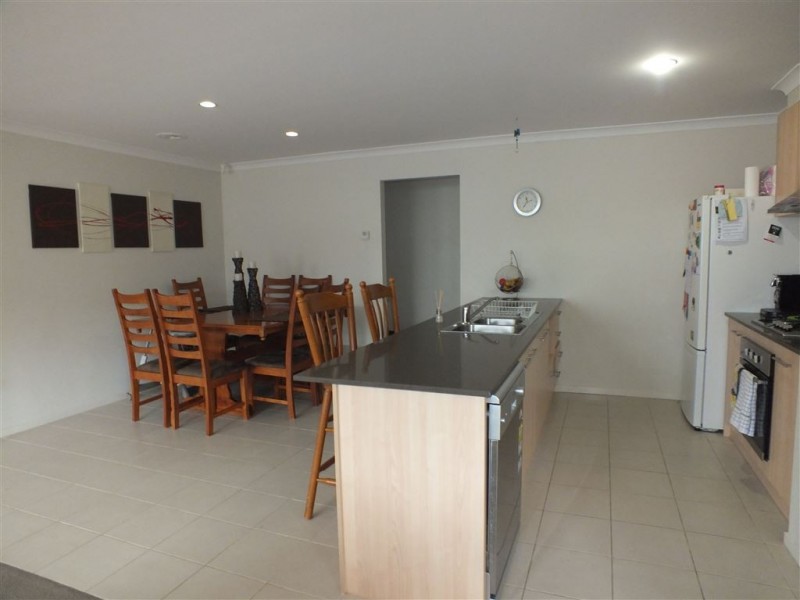 36 Victoria Place, Pakenham VIC 3810