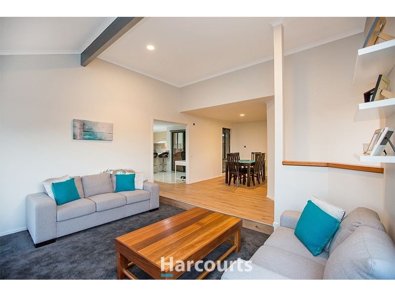 27 Union Avenue, Pakenham VIC 3810