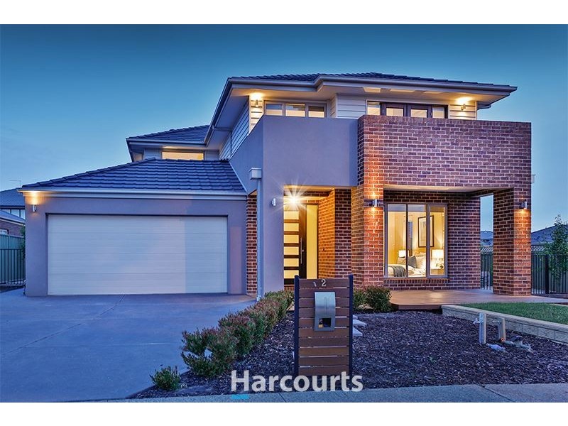 2 Devonia Street, Pakenham VIC 3810