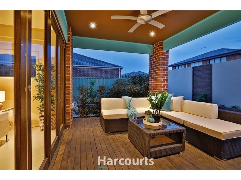 2 Devonia Street, Pakenham VIC 3810