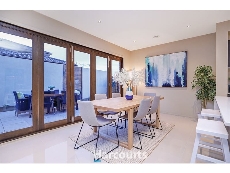 2 Devonia Street, Pakenham VIC 3810