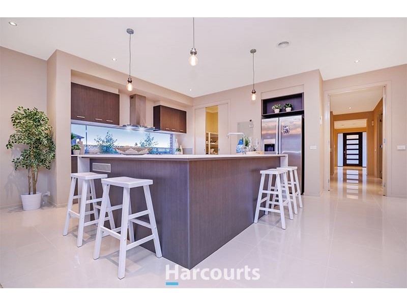 2 Devonia Street, Pakenham VIC 3810