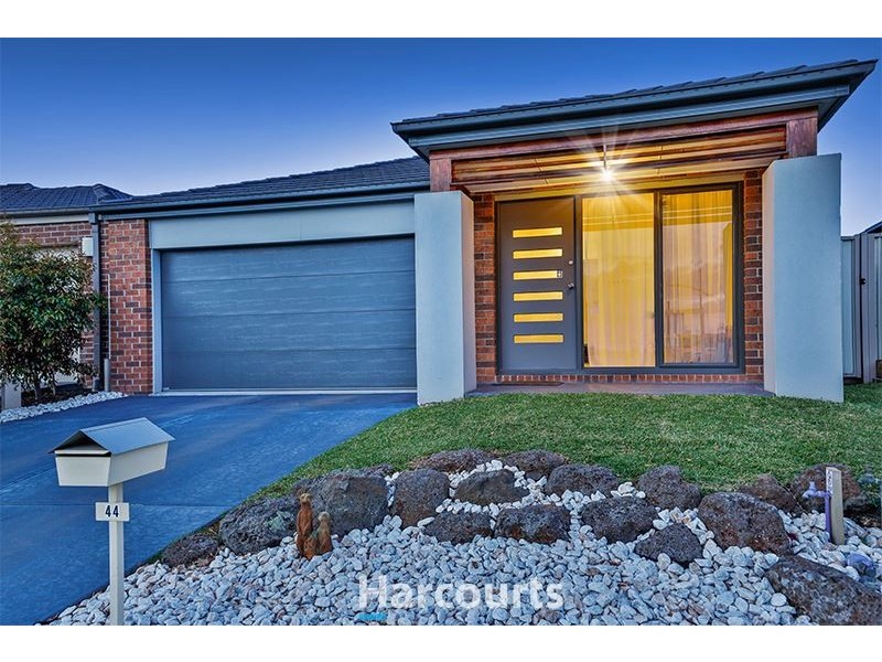 44 Victory Drive, Pakenham VIC 3810