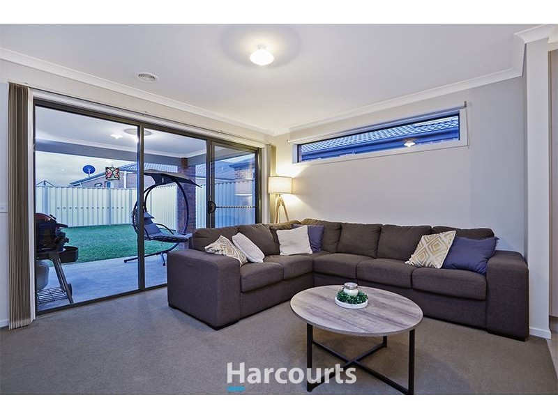 44 Victory Drive, Pakenham VIC 3810