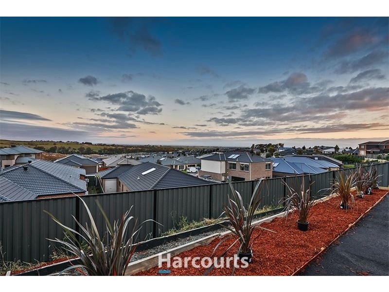 16 Tahoe Circuit, Pakenham VIC 3810