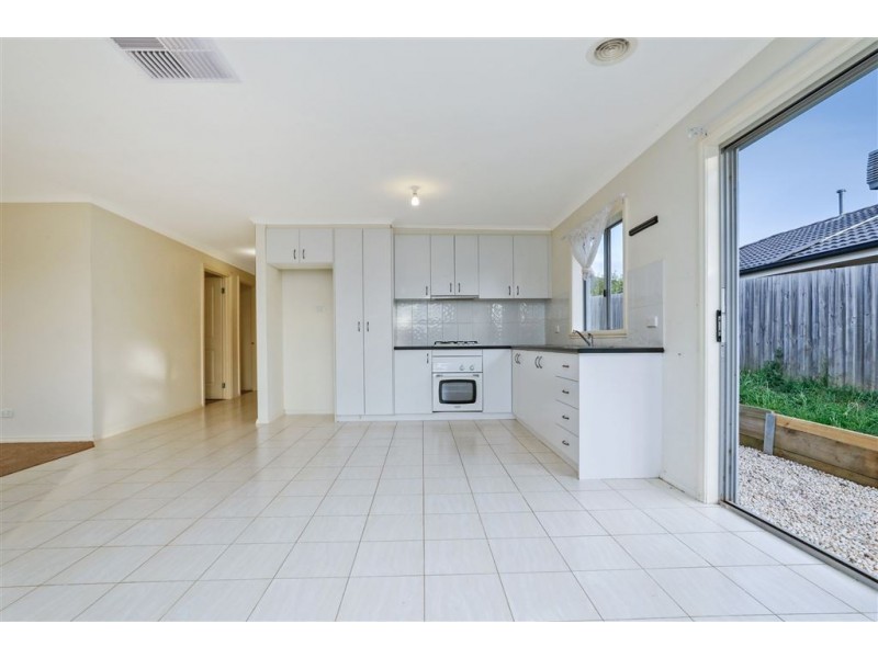 5 Yellow Gum Drive, Pakenham VIC 3810