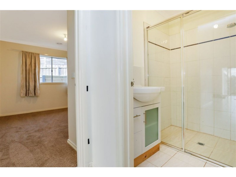 5 Yellow Gum Drive, Pakenham VIC 3810