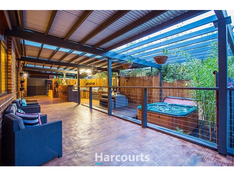 13 Ralron Court, Pakenham VIC 3810