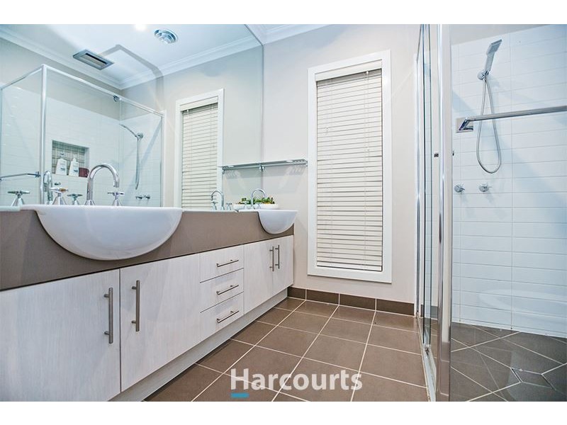 13 Ralron Court, Pakenham VIC 3810