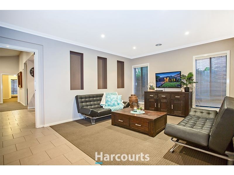 13 Ralron Court, Pakenham VIC 3810